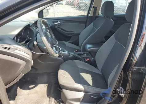 2014 Ford Focus Se z USA, uszkodzony, nr VIN 1FADP3K26EL400749